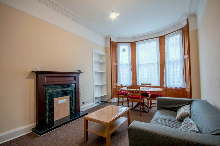 2 Bedroom Flat To Rent In L &#; Easter Road, Edinburgh, EH7