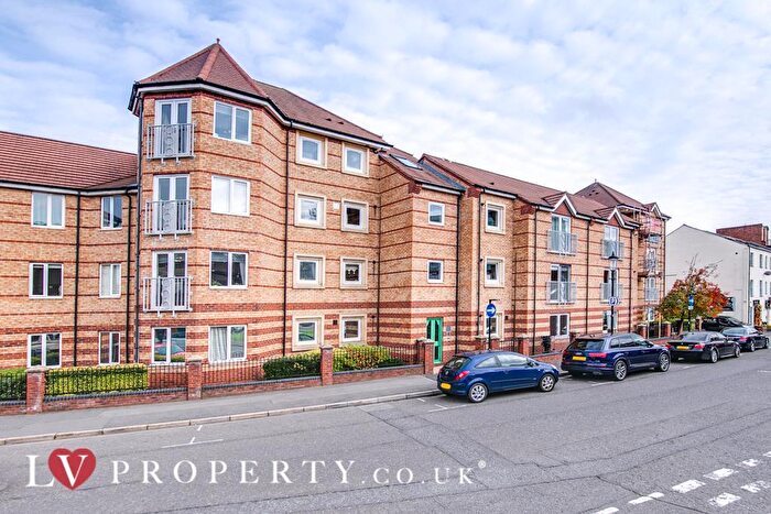 2 Bedroom Apartment To Rent In Carpathian Court, Jewellery Quarter, B18