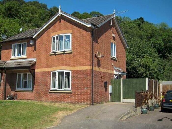 2 Bedroom Semi-Detached House To Rent In Windmill View, Nottingham, NG2