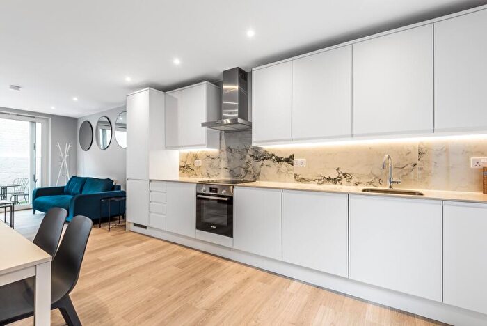 4 Bedroom House To Rent In Woodgrange Road, Forest Gate, London, E7