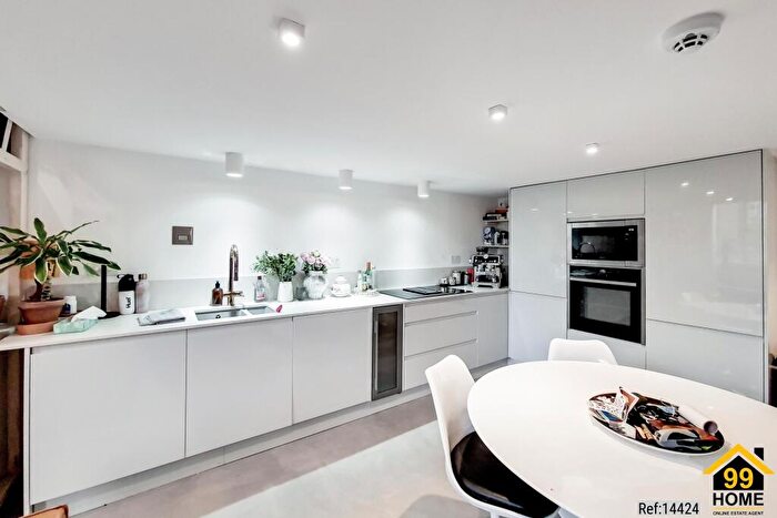 1 Bedroom Flat To Rent In Lexington Building, London, E3
