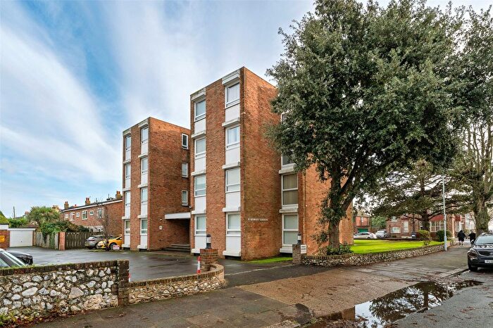 1 Bedroom Flat For Sale In St Georges Gardens, Church Walk, Worthing, West Sussex, BN11
