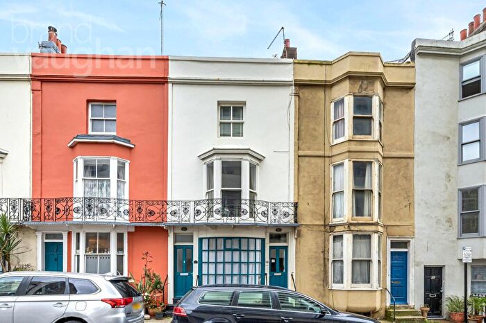 2 Bedroom Maisonette For Sale In Western Street, Brighton, East Sussex, BN1