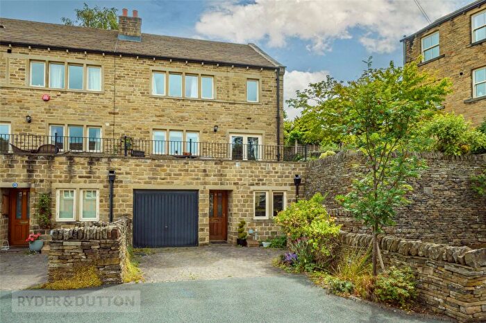 4 Bedroom Town House For Sale In Green Grove, Kirkburton, Huddersfield, West Yorkshire, HD8