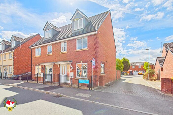 3 Bedroom Semi-Detached House For Sale In Matlaske Way, Kingsway, Gloucester, GL2