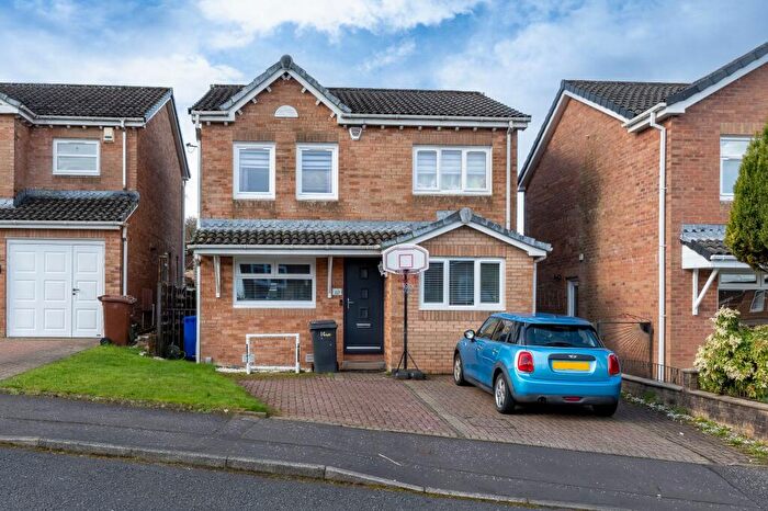 3 Bedroom Detached House For Sale In Laverock Avenue, Greenock, PA15