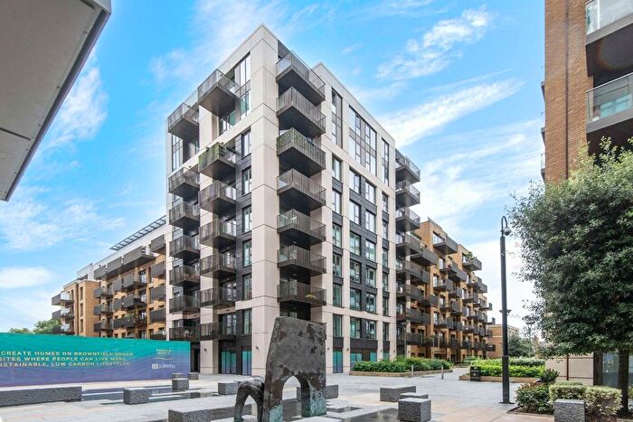 2 Bedroom Flat For Sale In Parrs Way, Brook Green, W6