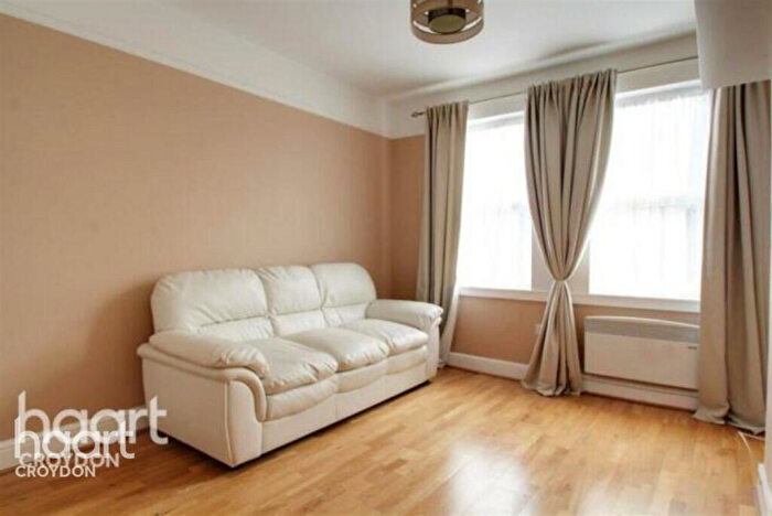 1 Bedroom Flat To Rent In Temple Road, Croydon, CR0