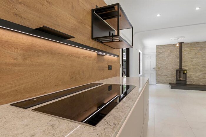 5 Bedroom Detached House To Rent In Endwood Drive, Sutton Coldfield, B74