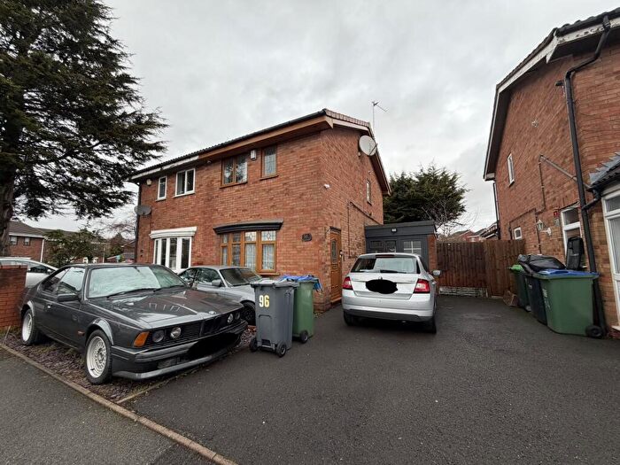 2 Bedroom Semi-Detached House To Rent In Macdonald Close, Tividale, Oldbury, B69