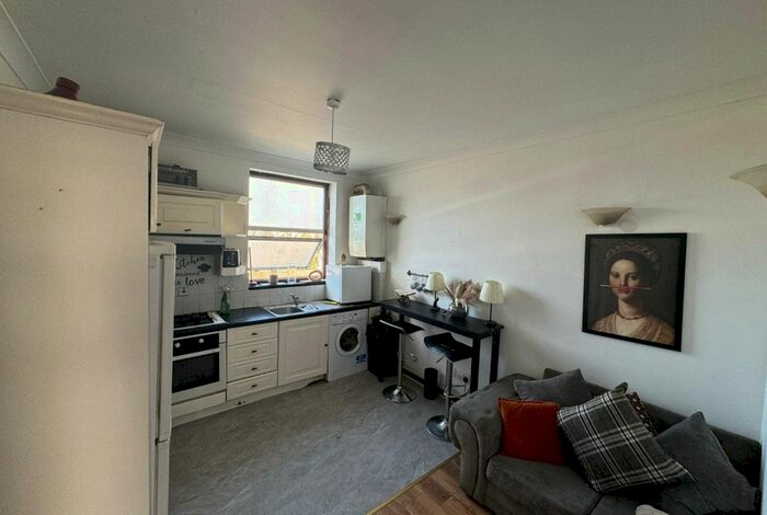 1 Bedroom Flat To Rent In Elgin Avenue, Maida Vale, London, W9