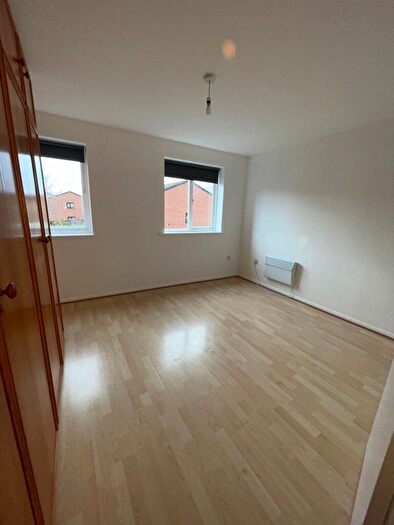 1 Bedroom Flat To Rent In Lilium Court, N9