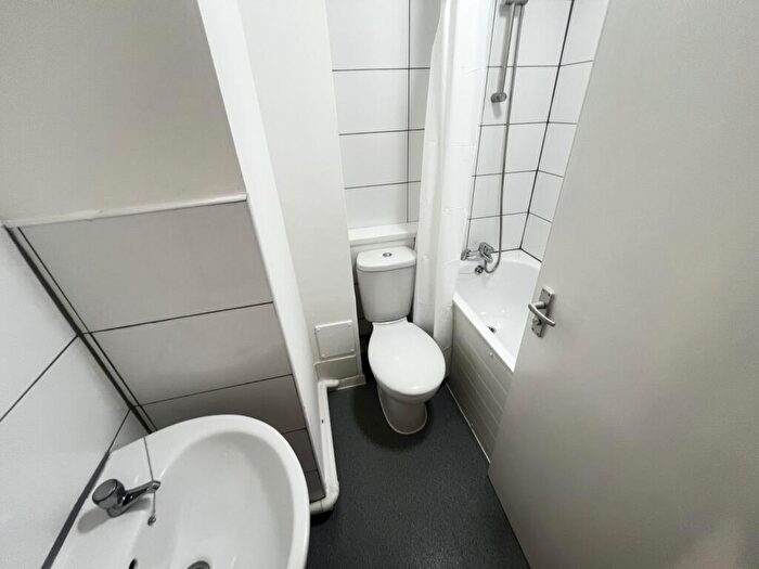 1 Bedroom Flat To Rent In Jack Clow Road, London, E15