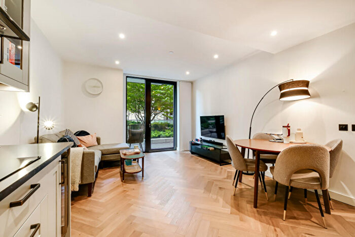 1 Bedroom Apartment For Sale In Merino Gardens, Tower Hamlets, London, E1W