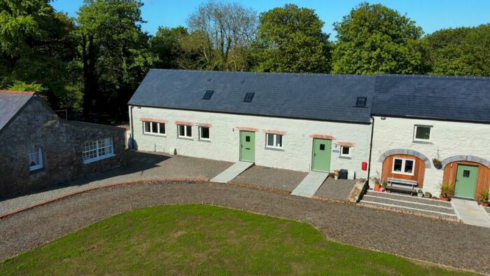 3 Bedroom End Of Terrace House For Sale In East Dudwell, Camrose, SA62