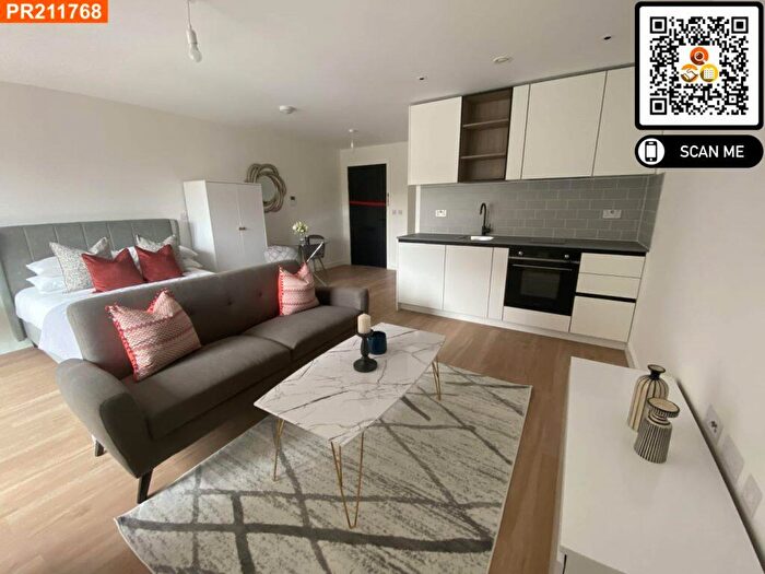 1 Bedroom Flat To Rent In Beaufort Square, Colindale, – Studio Flat, NW9