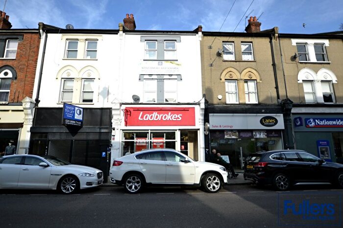 3 Bedroom Flat For Sale In Church Street, Enfield, EN2