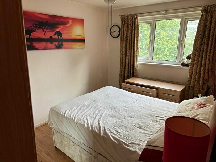 3 Bedroom Terraced House For Sale In Lovell Park View, Leeds, West Yorkshire, LS7