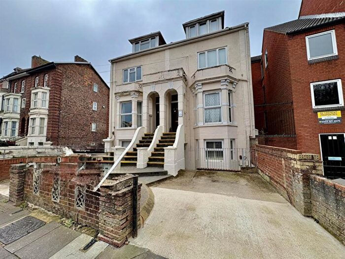 2 Bedroom Flat For Sale In Cottage Grove, Southsea, PO5