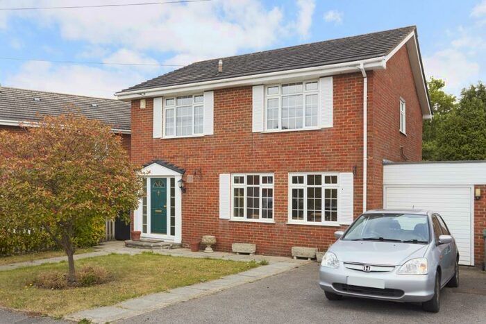 4 Bedroom Detached House To Rent In Fir Tree Close, Epsom, KT17