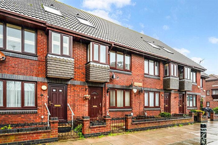 1 Bedroom Flat For Sale In Hazel Court, Goldsmith Avenue, Southsea, PO4