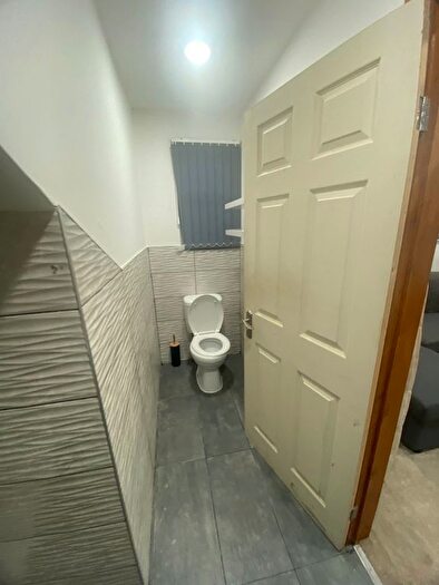 1 Bedroom Flat To Rent In Stratford Terrace, Leeds, LS11