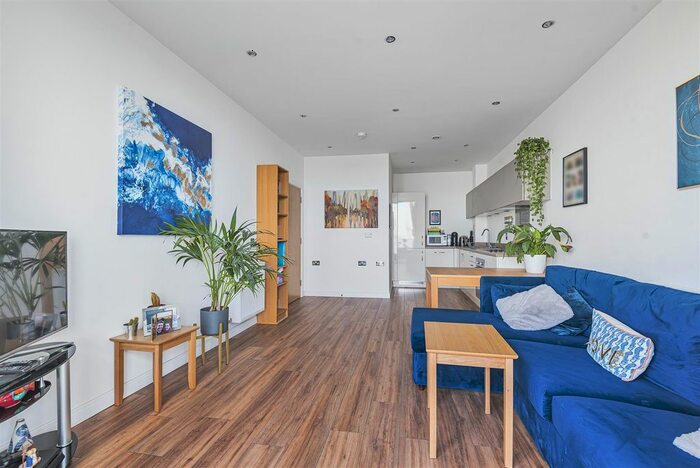 1 Bedroom Flat To Rent In Osier House, Canada Water, SE16