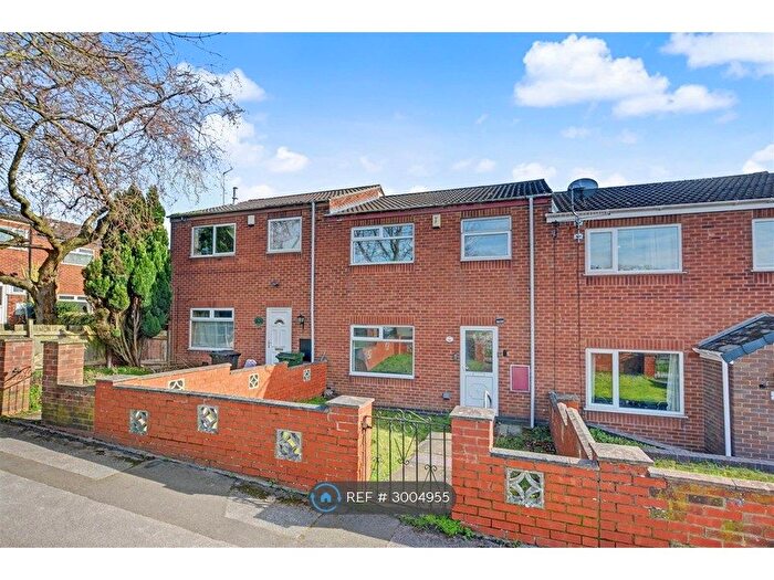2 Bedroom Terraced House To Rent In Lindisfarne Gardens, Nottingham, NG5