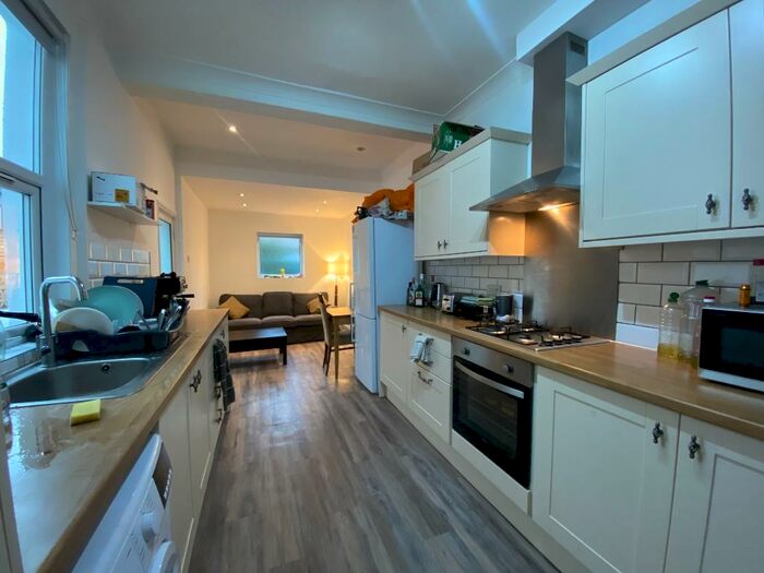 5 Bedroom Terraced House To Rent In Chatsworth Road, Bristol, (C), WR34