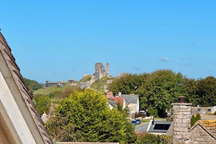 7 Bedroom Detached House For Sale In East Street, Corfe Castle, BH20 - Photo 3