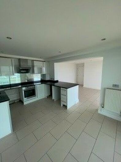 2 Bedroom Flat To Rent In Ayton Drive, Castletown Portland, DT5