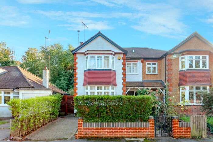 4 Bedroom Semi-Detached House To Rent In Claremont Road, London, N6