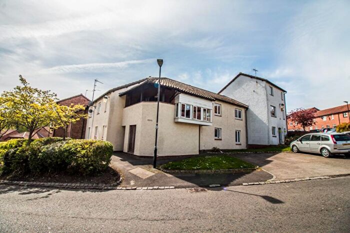 1 Bedroom Flat For Sale In Mendip Drive, Lambton, Washington, NE38