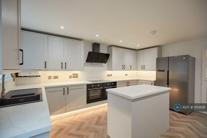 5 Bedroom Semi-Detached House To Rent In Copenhagen Way, Norwich, NR3