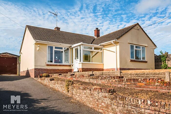 2 Bedroom Detached Bungalow For Sale In Colliers Lane, Wareham, BH20