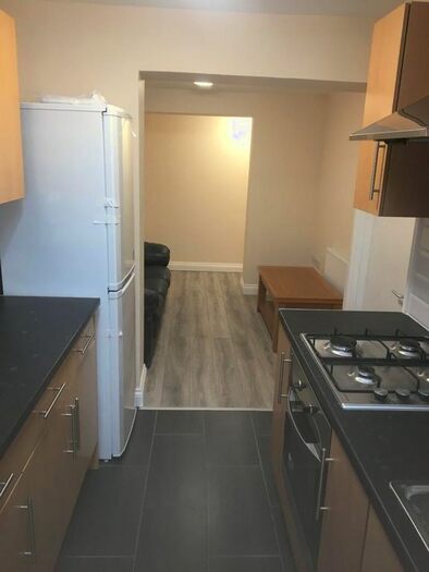 6 Bedroom Semi-Detached House To Rent In Masters Road, Whitnash, Leamington Spa, CV31