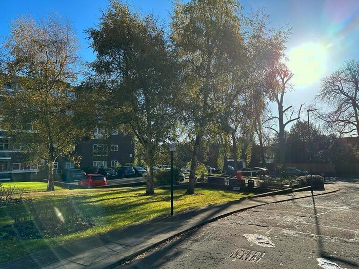 1 Bedroom Flat To Rent In Lodge Close, Edgware, HA8