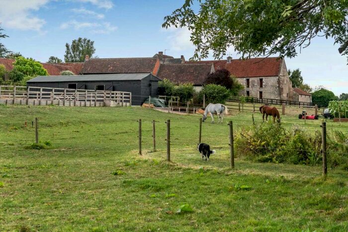 4 Bedroom Barn Conversion For Sale In North Bradley, BA14
