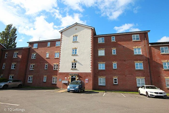 2 Bedroom Apartment To Rent In Lawnhurst Avenue, Wythenshawe, M23