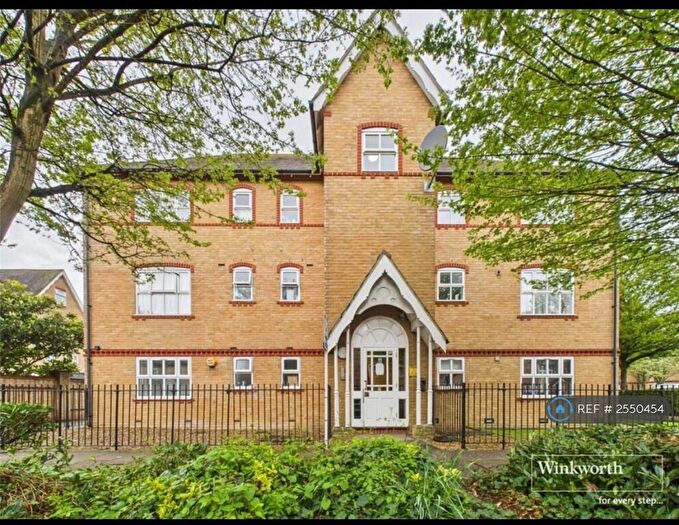 2 Bedroom Flat To Rent In Chamberlayne Avenue, Wembley, HA9