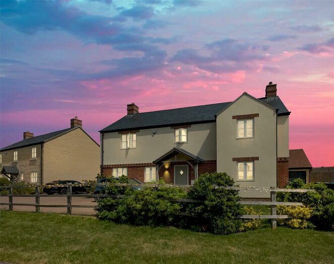 4 Bedroom Detached House For Sale In Well Lane, Curbridge, Witney, Oxfordshire, OX29