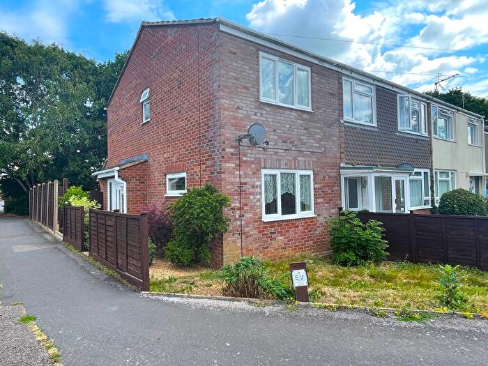 2 Bedroom End Of Terrace House For Sale In Beechwood Road, Holbury, SO45