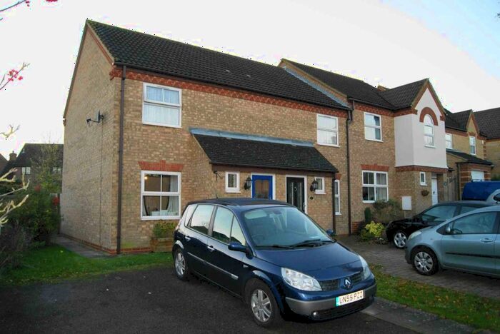 2 Bedroom End Of Terrace House To Rent In Jasmin Way, Fields End, HP1