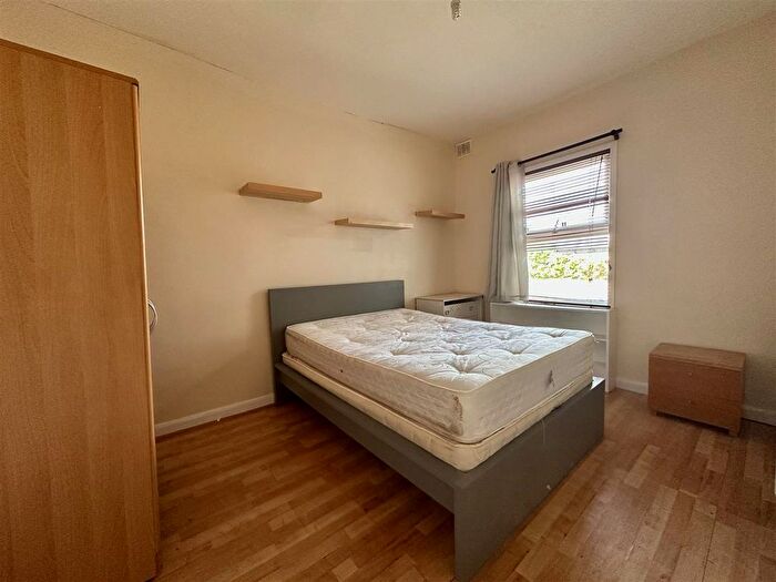 1 Bedroom Flat To Rent In Beaconsfield Road, London, NW10