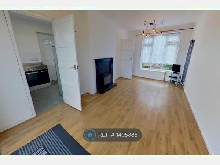 2 Bedroom Semi-Detached House To Rent In Silk Mill Drive, Leeds, LS16