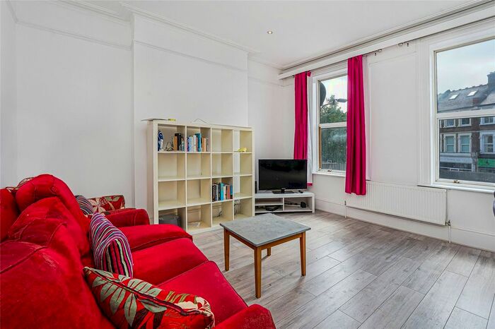 3 Bedroom Flat To Rent In Parsons Mews, The Tonsleys, SW18