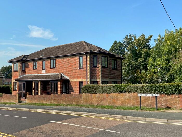 1 Bedroom Flat To Rent In Sheridan Road, Frimley, Camberley, GU16