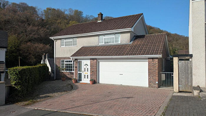 4 Bedroom Detached House For Sale In Turnavean Road, St. Austell, Cornwall, PL25