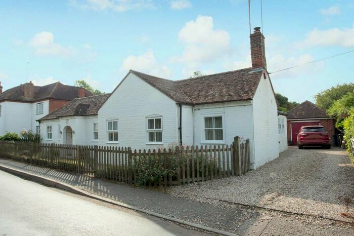 3 Bedroom Detached Bungalow For Sale In The Street, Godmersham, CT4
