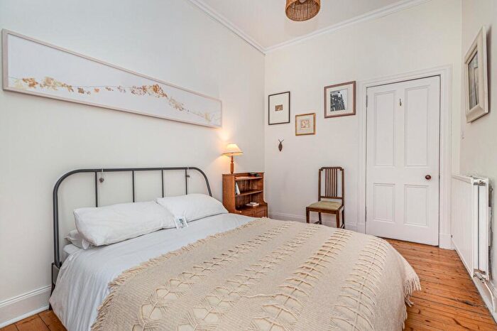 1 Bedroom Apartment For Sale In Daisy Street, Govanhill, Glasgow, G42